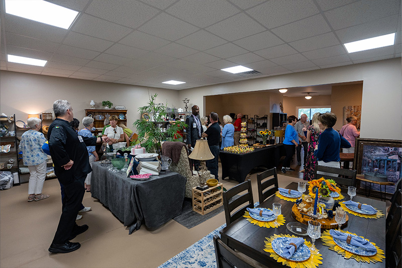 Good Samaritan Auxiliary Thrift Store 04